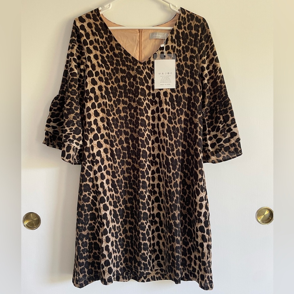 BELONGSCI Women's Leopard V-Neck Bell Sleeve Shift Dress Mini Dress